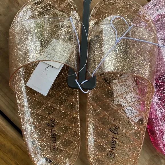 2 pairs in size 9 for mochated - Picture 2 of 11